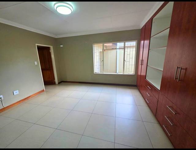 3 BEDROOM PROPERTY TO RENT IN NIMRODPARK